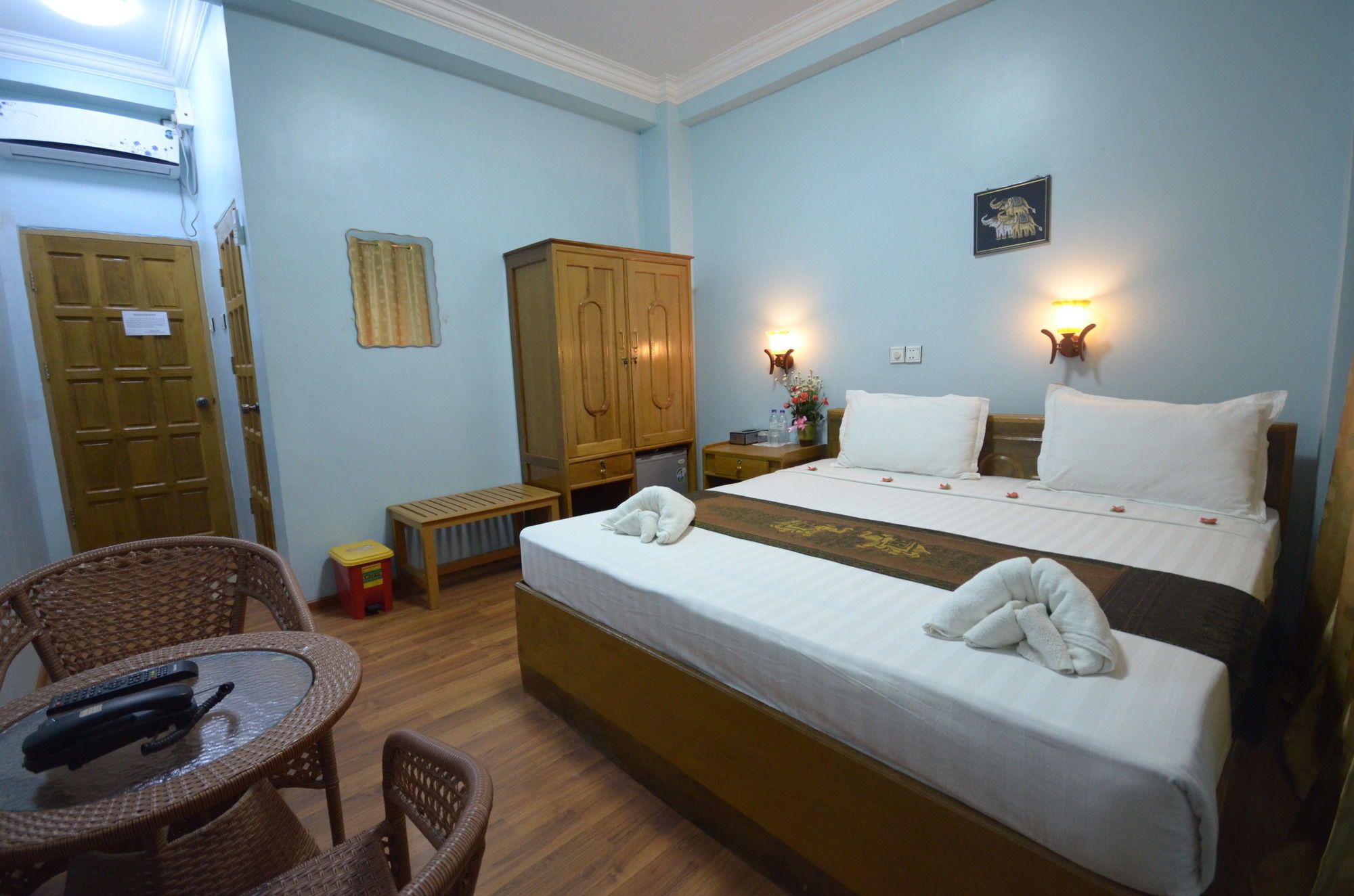 Inlay Palace Hotel Nyaung Shwe Kültér fotó